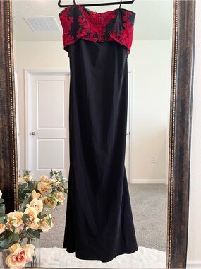 Badgley Mischka Black Strapless Gown with Red Floral Bodice Size 12